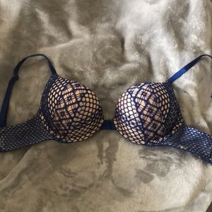 Victoria’s Secret 32b Bombshell Bra